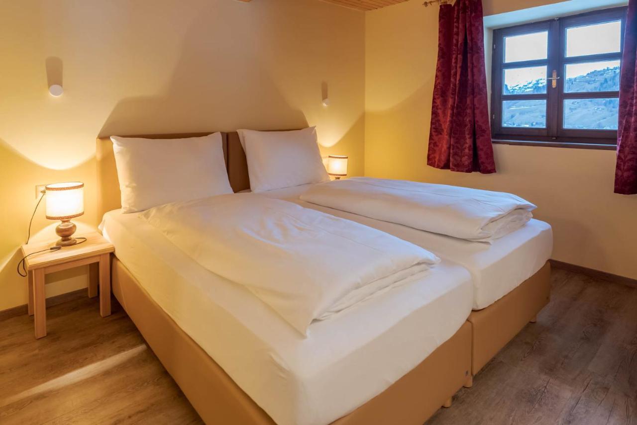 Putzenhof Appartements Großkirchheim Kültér fotó